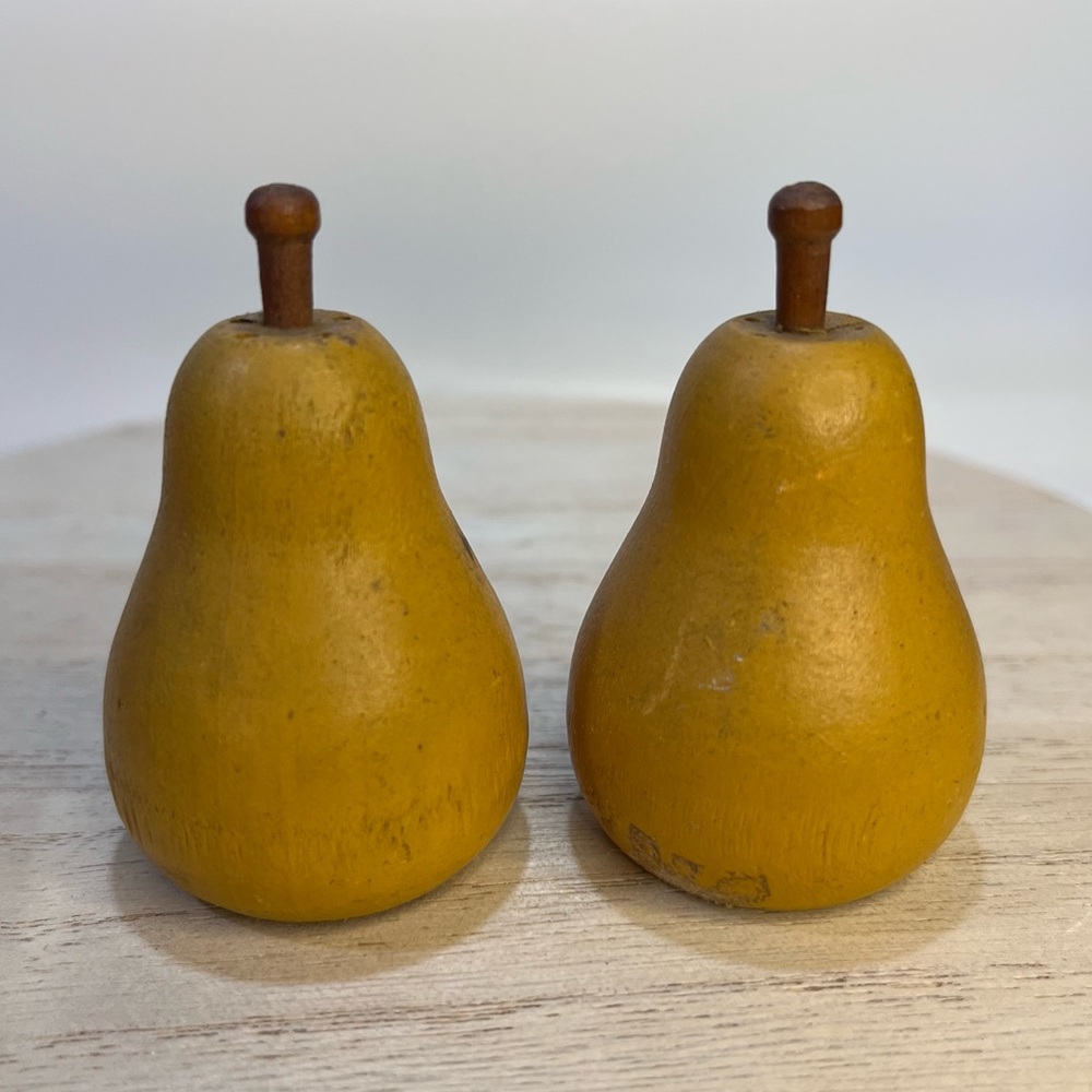 Wooden Salt and Pepper Shaker Set Pears